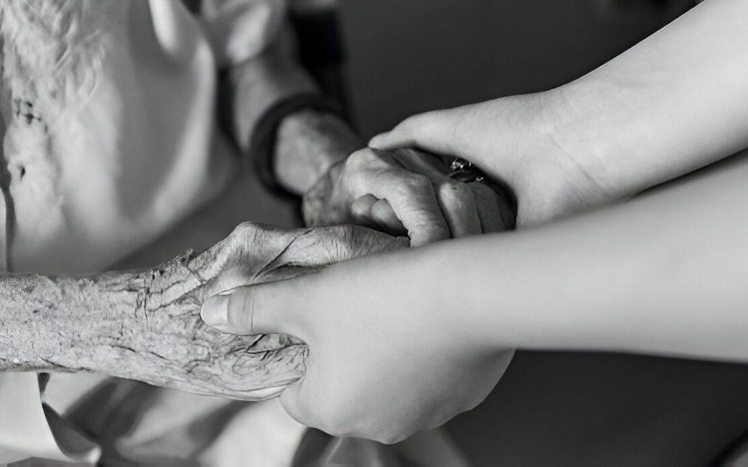 Navigating Grief After the Loss of a Grandparent: A Guide for Adult Grandchildren
